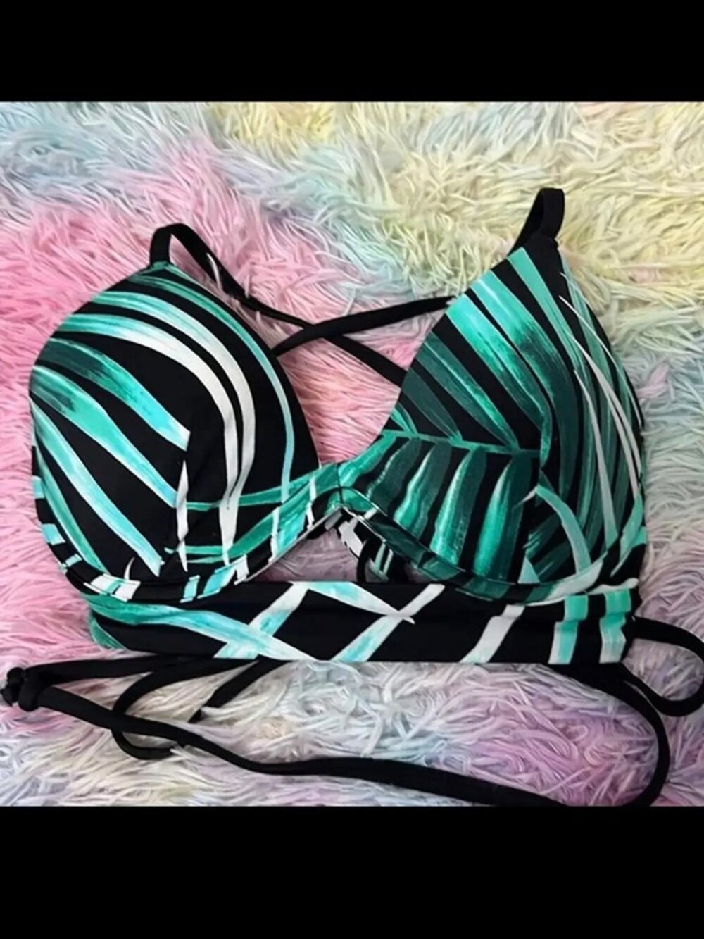 PINK Victoria’s Secret Strappy Padded Cross Back Swim Bikini Top M